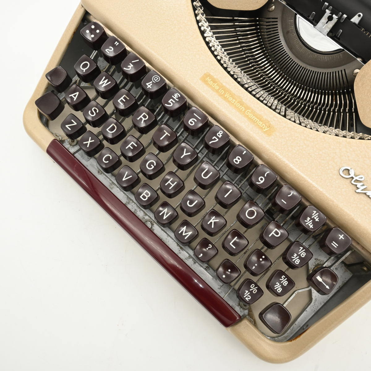Olympia Splendid 33 SF Typewriter | Marble finish | New Ribbon