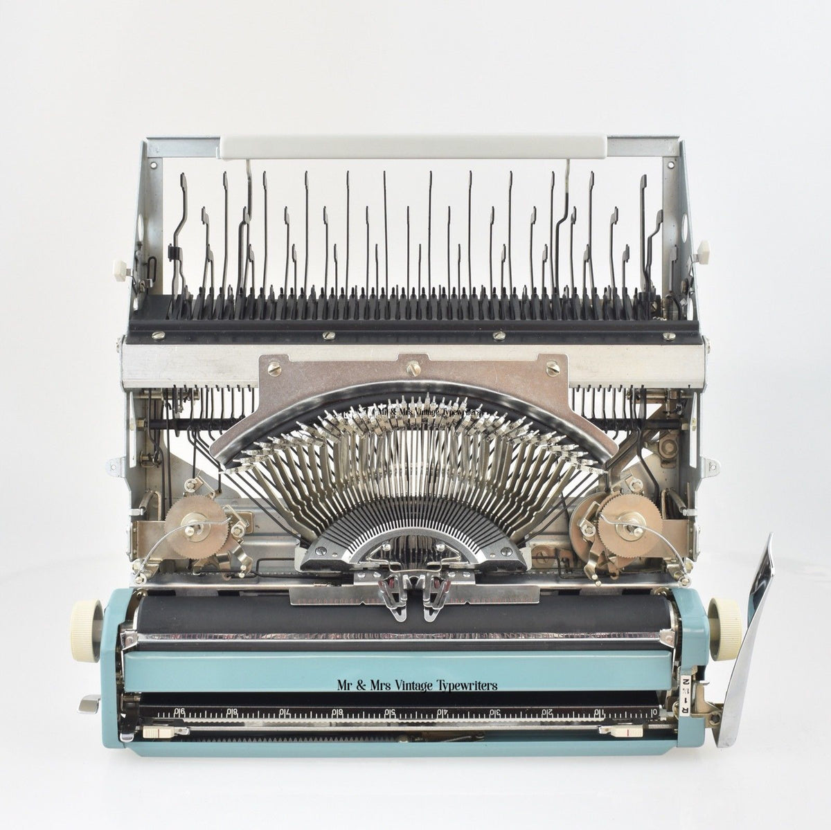 Brother Deluxe 220 working typewriter. Green metal body, two tone ink –  UpperDutch