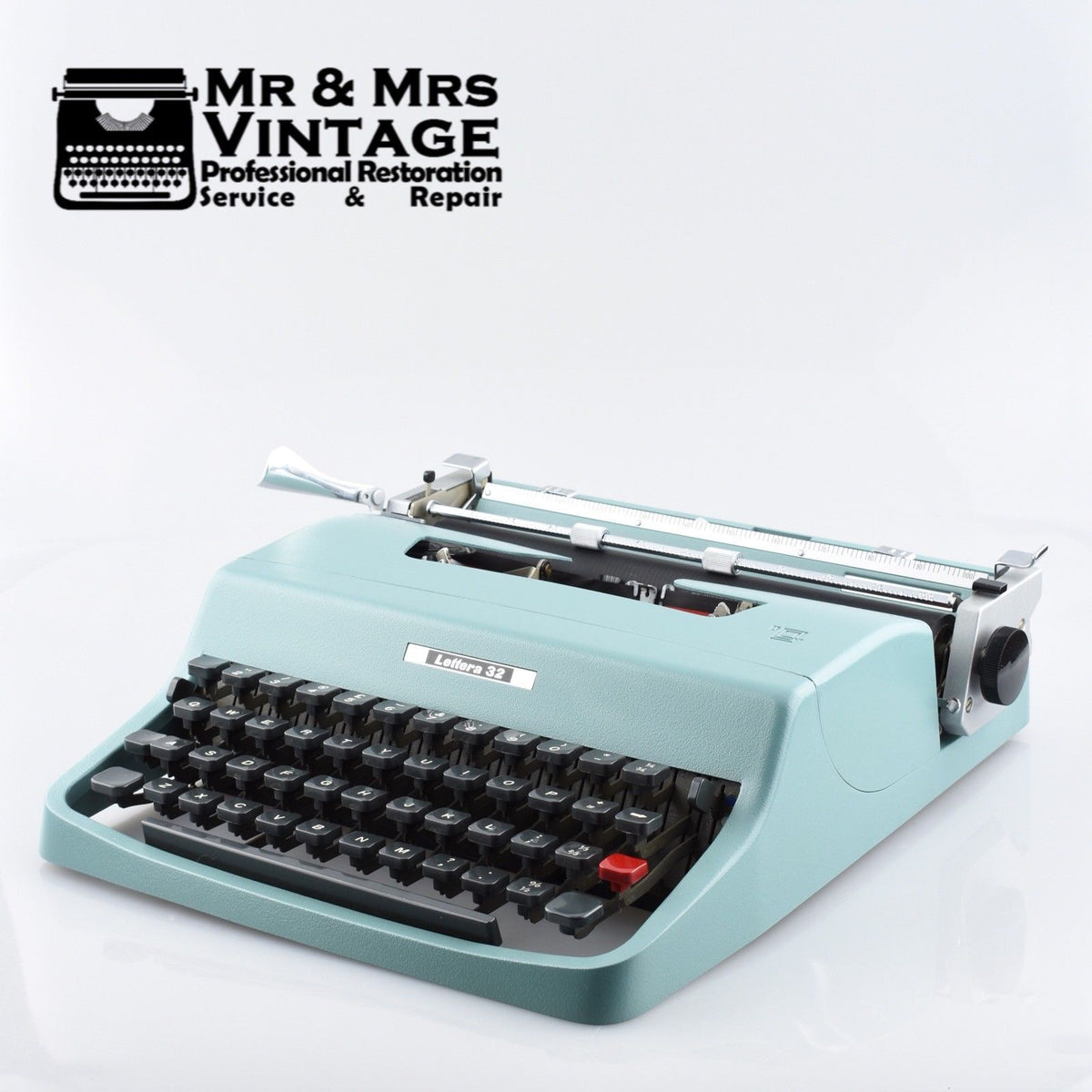 Olivetti Lettera 32 Typewriter SHADED BOLD FONT