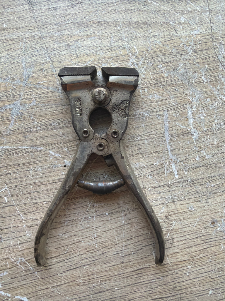 Typewriter repair and restoration vintage tools – Mr & Mrs Vintage