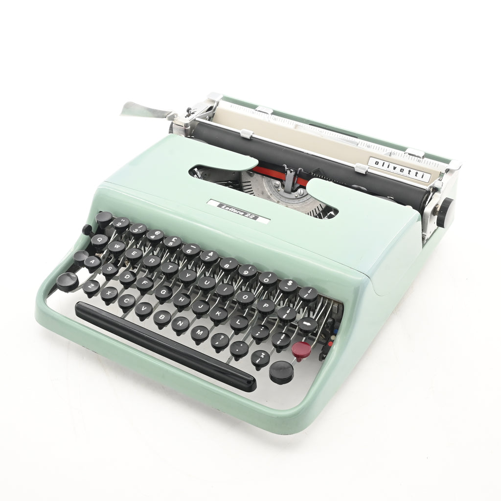 Olivetti Lettera 22 Typewriter - WORLDWIDE SHIPPING – Mr & Mrs