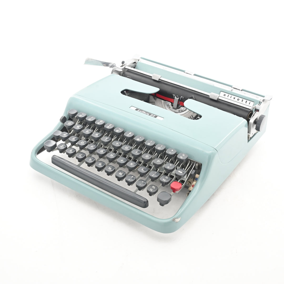 Olivetti Lettera 22 Typewriter - WORLDWIDE SHIPPING