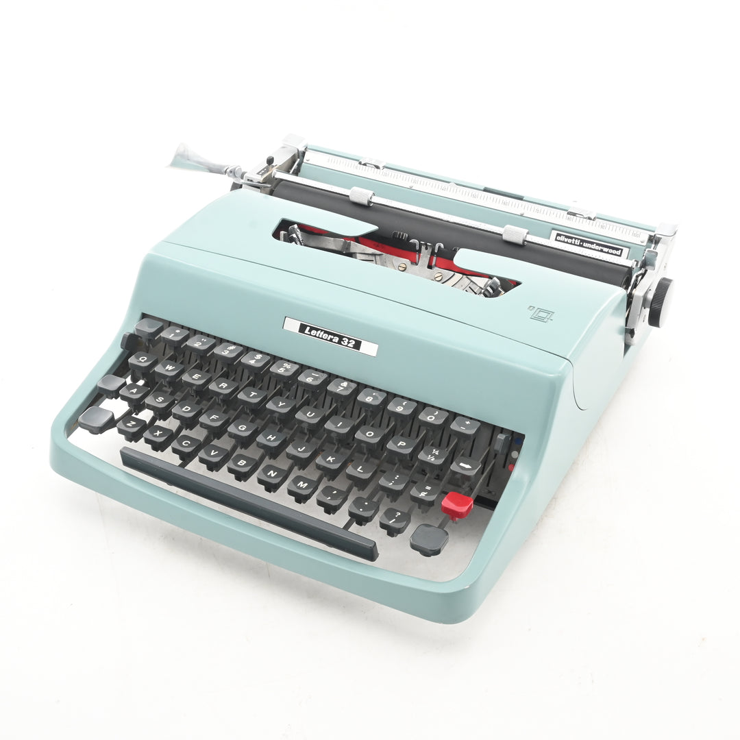 Olivetti Lettera 32 Typewriter - Made in Italy- WORLDWIDE SHIPPING