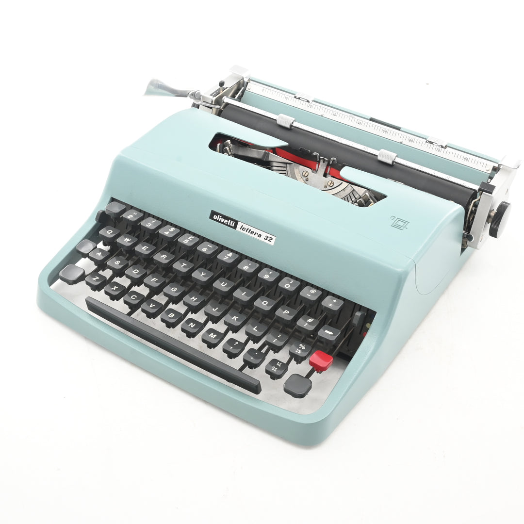 Olivetti Lettera 32 Typewriter - Made in Italy- WORLDWIDE SHIPPING