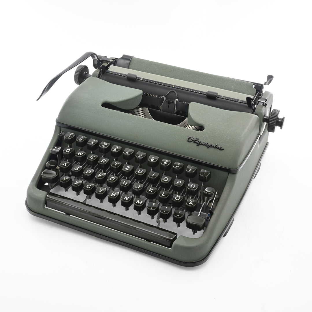 Olympia SM3タイプライター 1950年代 ケース付き　グレー Olympia SM3タイプライター 1950年代 ケース付き グレー Olympia