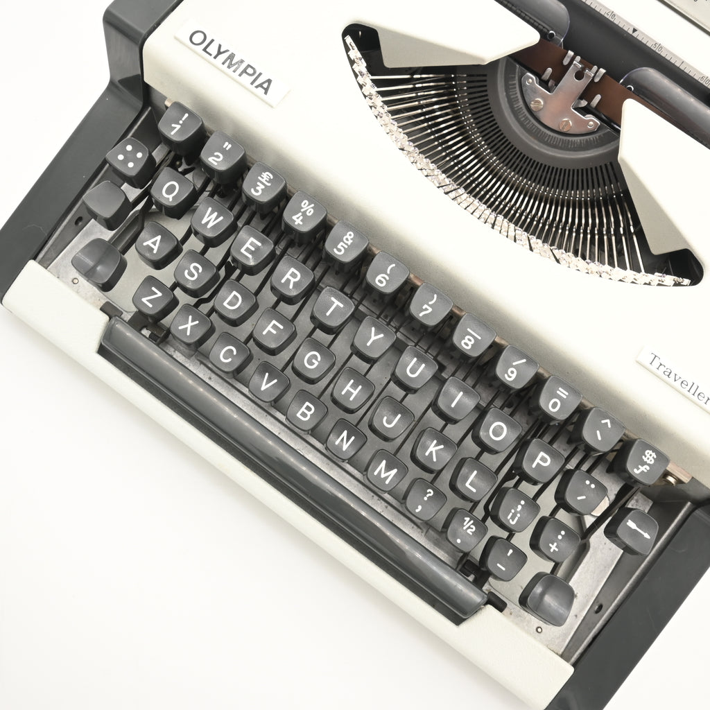 Olympia Traveller De luxe S Typewriter | New Ribbon | UK & WORLDWIDE