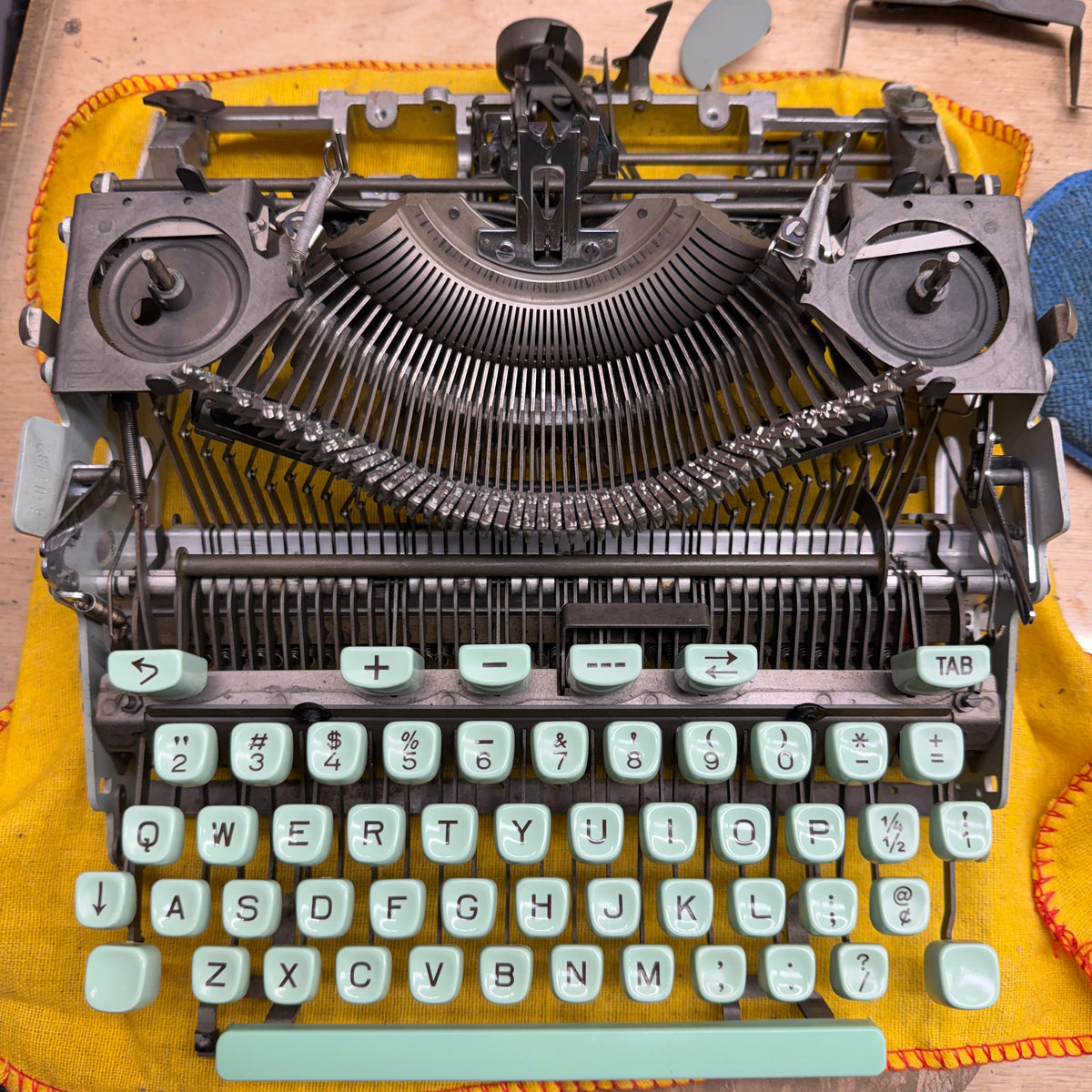 Cursive Type Writer Hermes 3000 Typewriter - Cursive Script Typeface - UK & WORLDWIDE – Mr ...