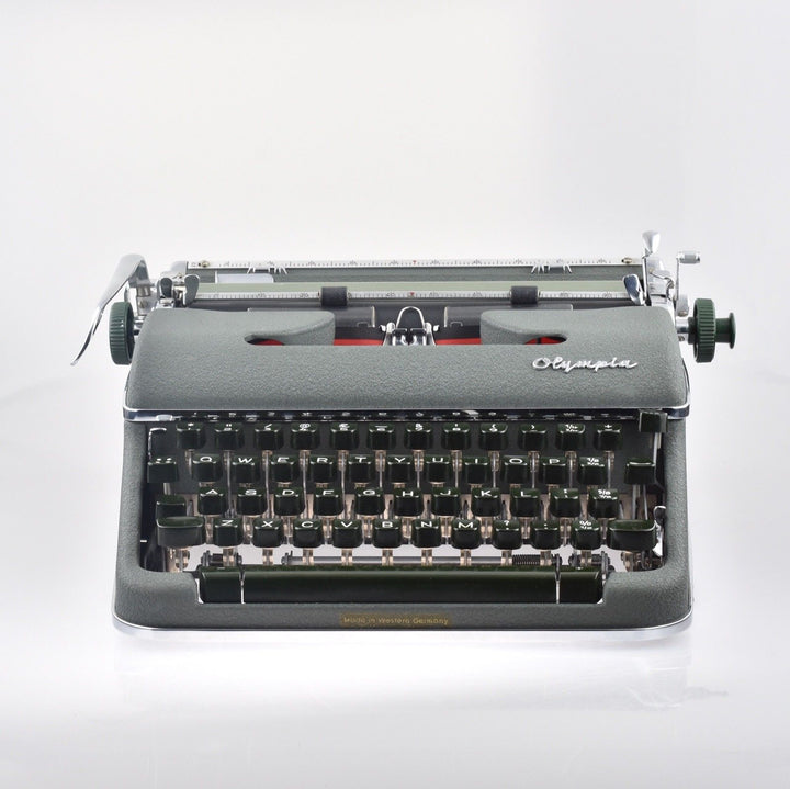 Olympia SM4 Typewriter | Matte Green | UK & WORLDWIDE SHIPPING – Mr ...