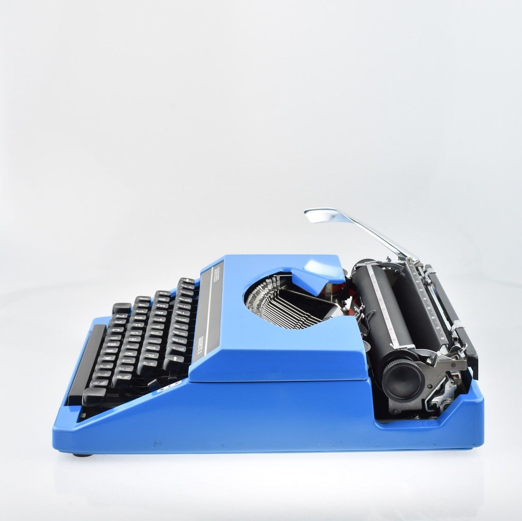 By Mr & Mrs Vintage Typewriters - 100% Genuinely Serviced Working  