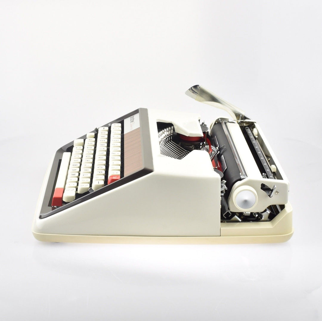 Brother Deluxe 1350 Typewriter | New Ribbon | WORLDWIDE Shipping