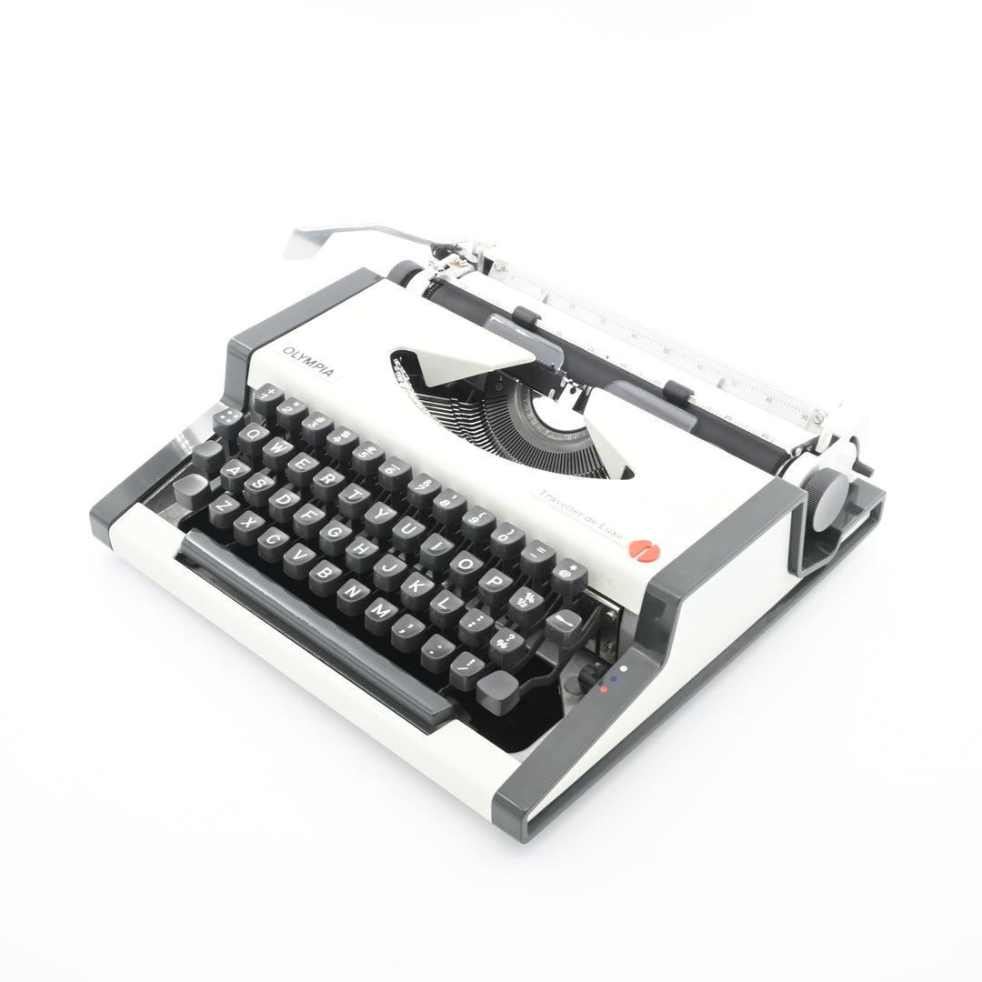 Blue Olympia Traveller De luxe S Typewriter | New Ribbon | UK