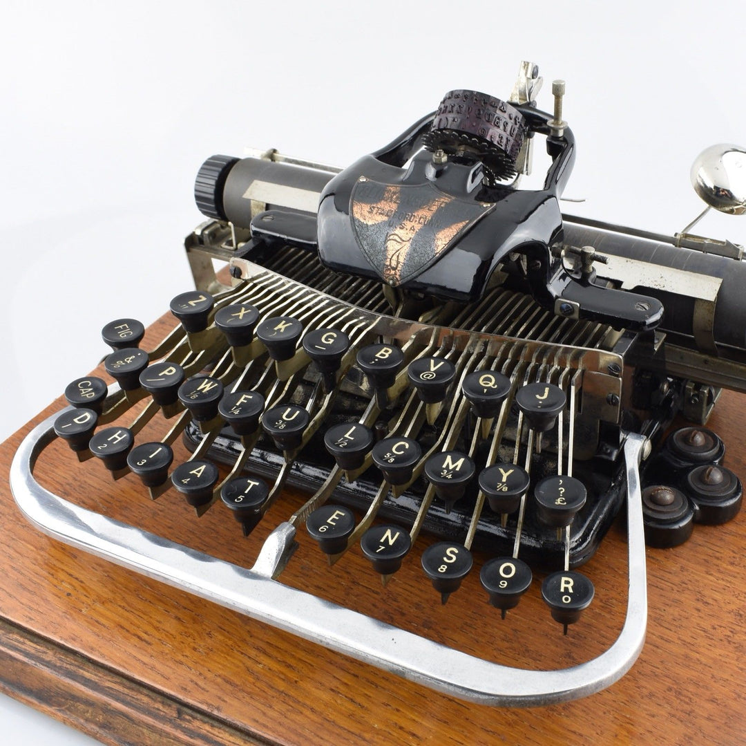 1898 Blickensderfer Typewriter No 7 in Italic Cursive Typeface Font